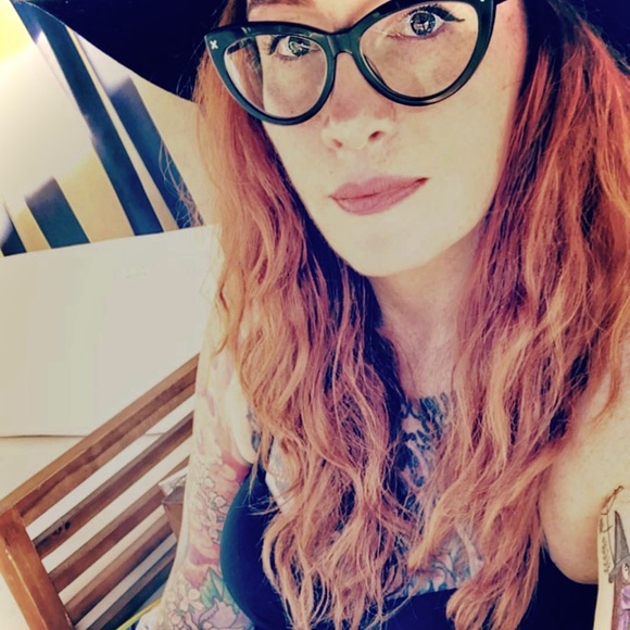 Meet your Posher, Jen - Picture 1 of 1